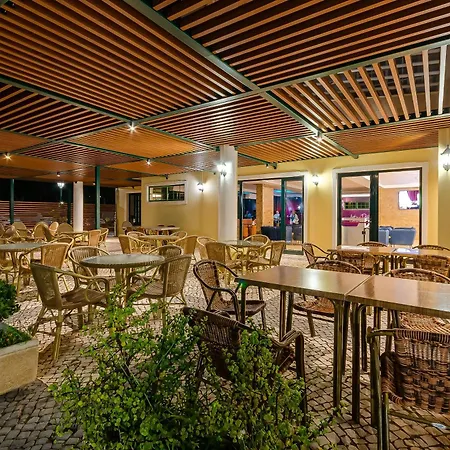 Turim Estrela Do Vau 公寓式酒店 4*